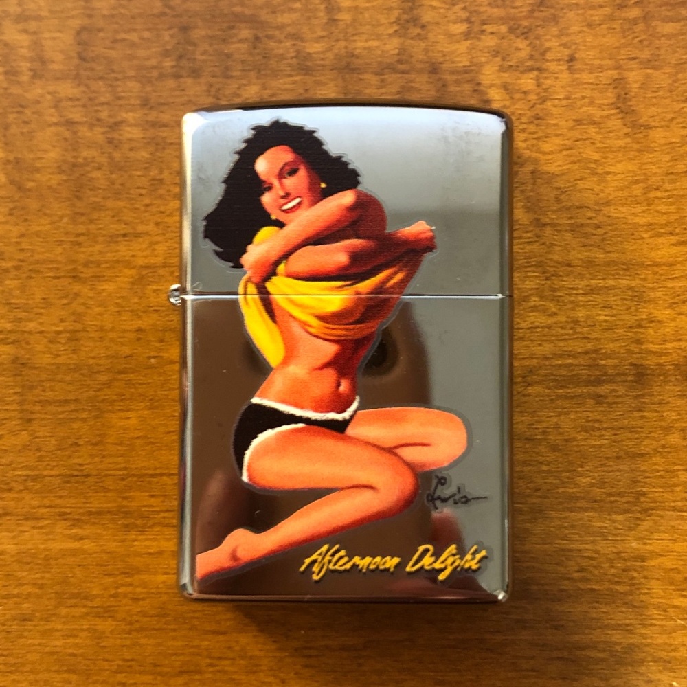 Louis the Brush Pin up Zippo